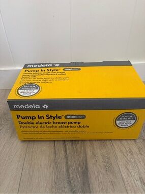 New Medela Pump In Style with MaxFlow Double Electric Breast Pump